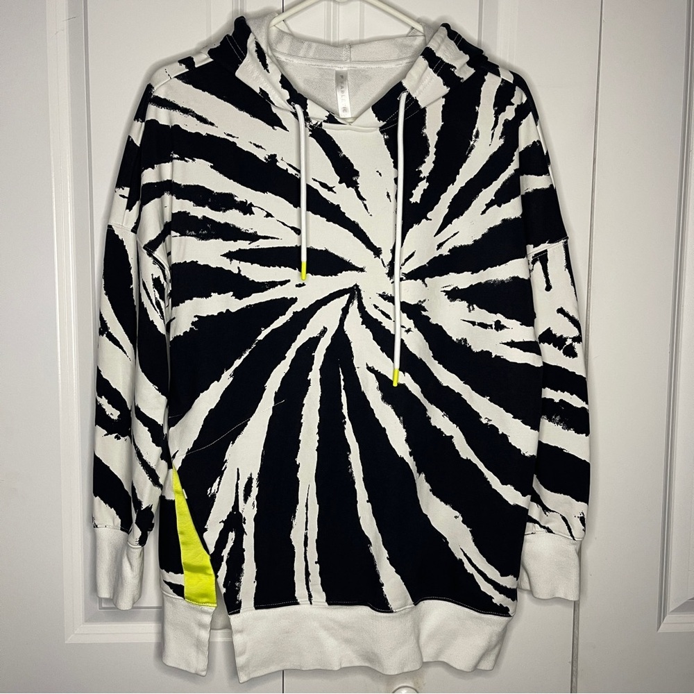 Fabletics Jasmine Size Small Side Slit Pullover H… - image 1